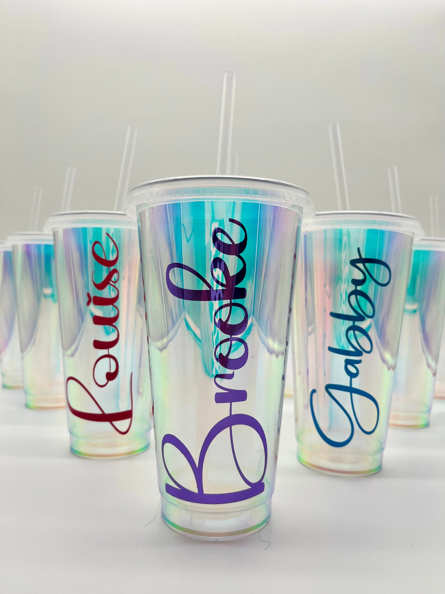 Holographic Cold Cups